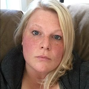 Meet your Posher, Cassandra